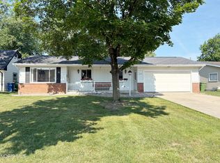 1029 Fort Dr, Bowling Green, OH 43402