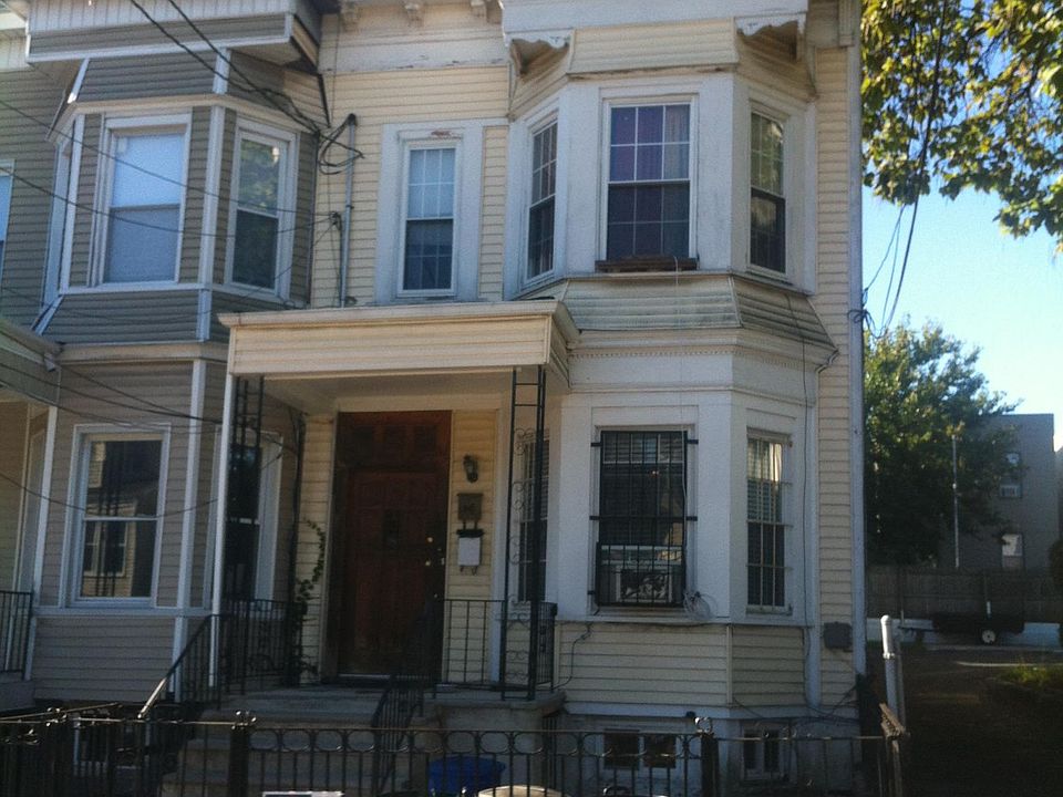 2nd image of 115 Orient Ave