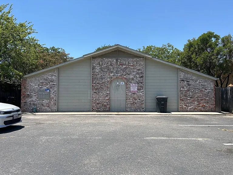 1209 Wales Dr, Killeen — Photo 2