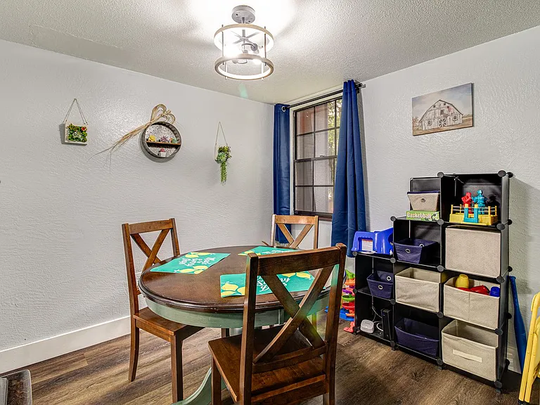 425 W Rich Ave — Photo 14