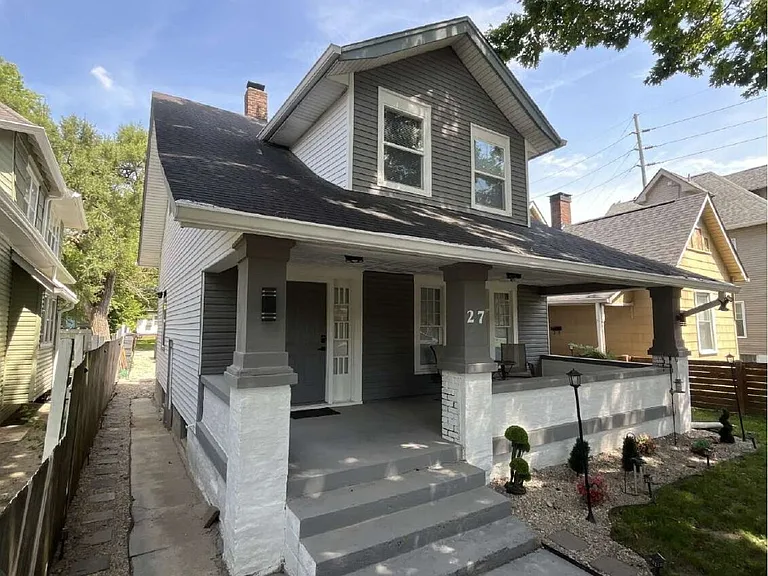 27 N Linwood Ave — Photo 1