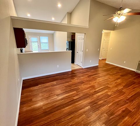 3rd image of 6936 Sandbur Ct