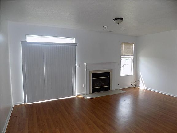5th image of 6230 Bishops Pond Ln