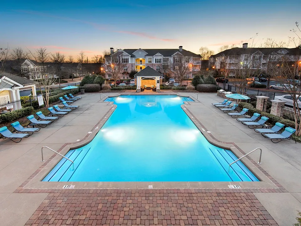 The Pointe at Suwanee Station