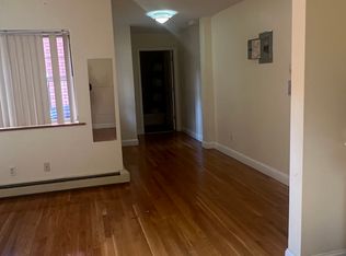 2565 23rd St #1B, Astoria, NY 11102