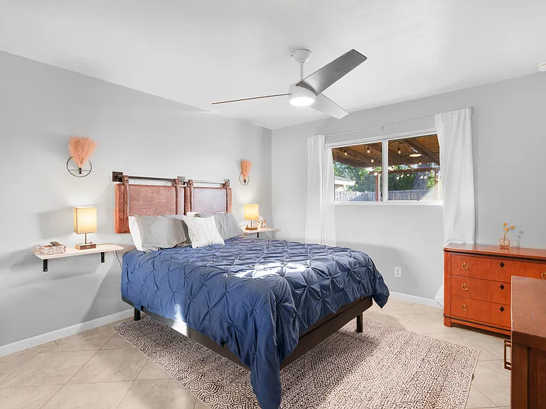 Sierra Ln — Photo 4