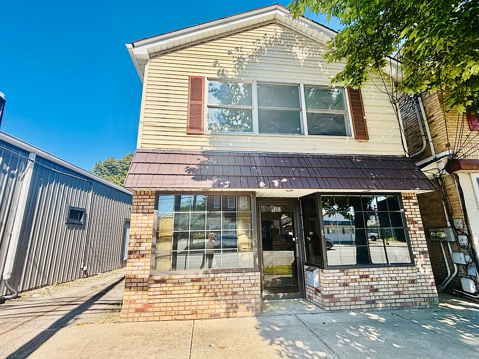 303 Wyoming Ave #1