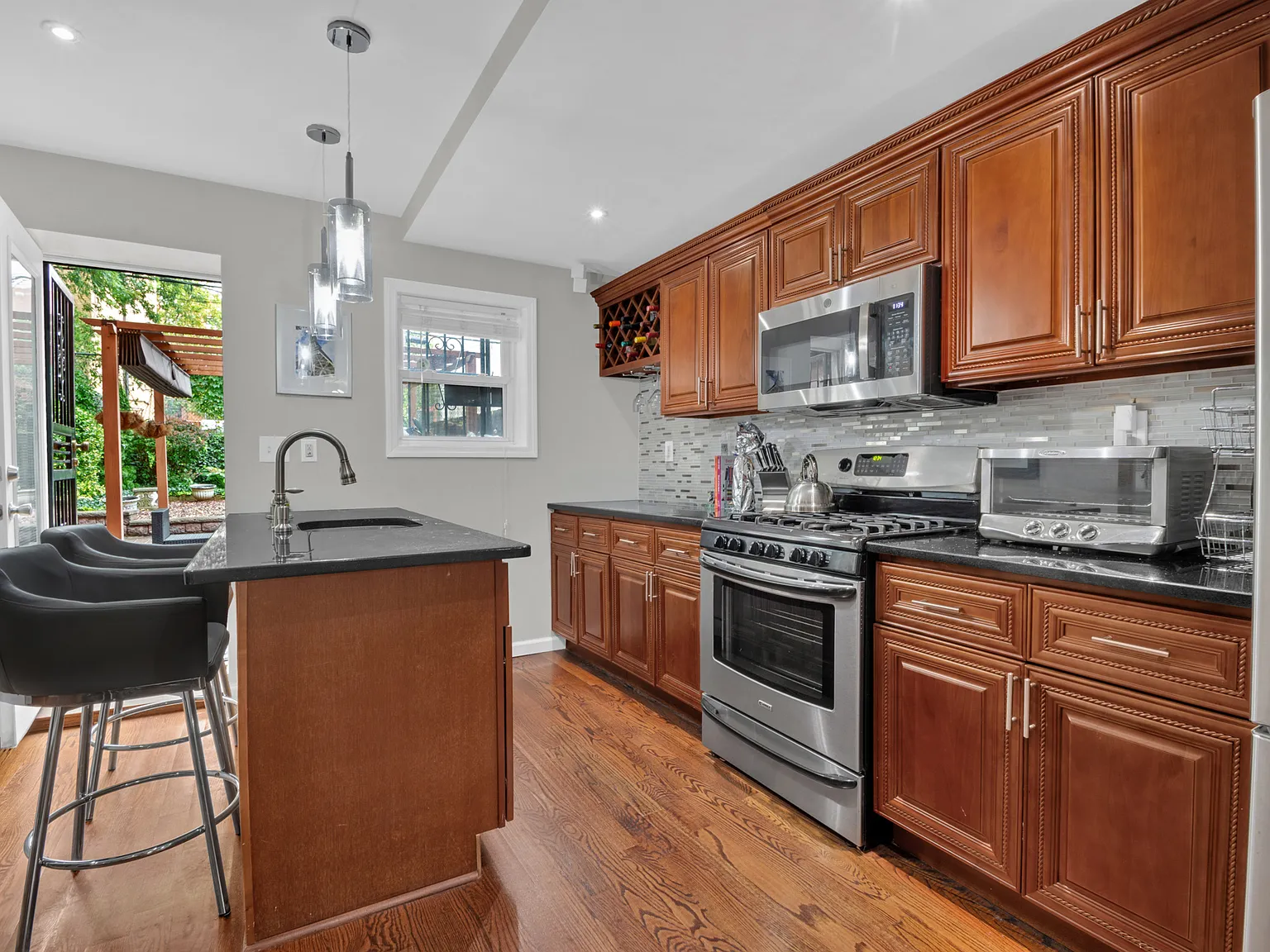 450 Quincy Street — Photo 1