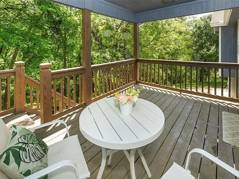 571 Hithergreen Dr — Photo 27