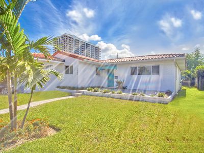 7549 Cutlass Ave, North Bay Village, FL, 33141