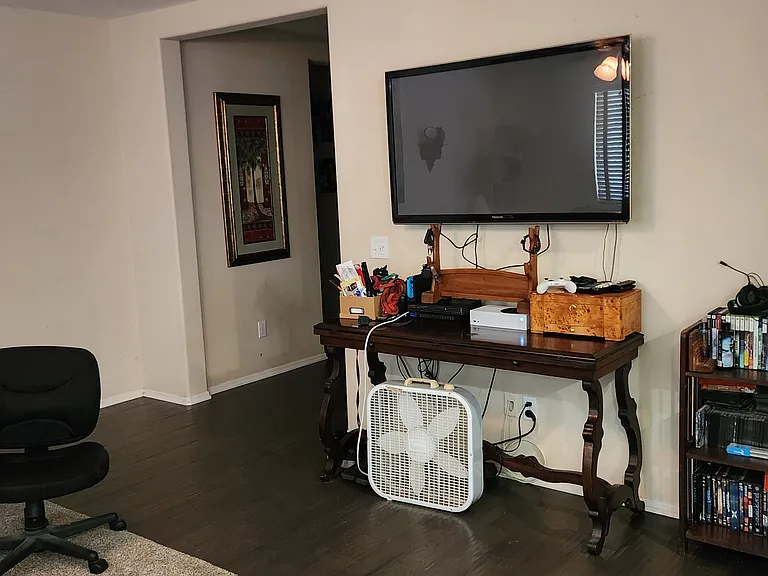34129 Hillside Dr — Photo 4
