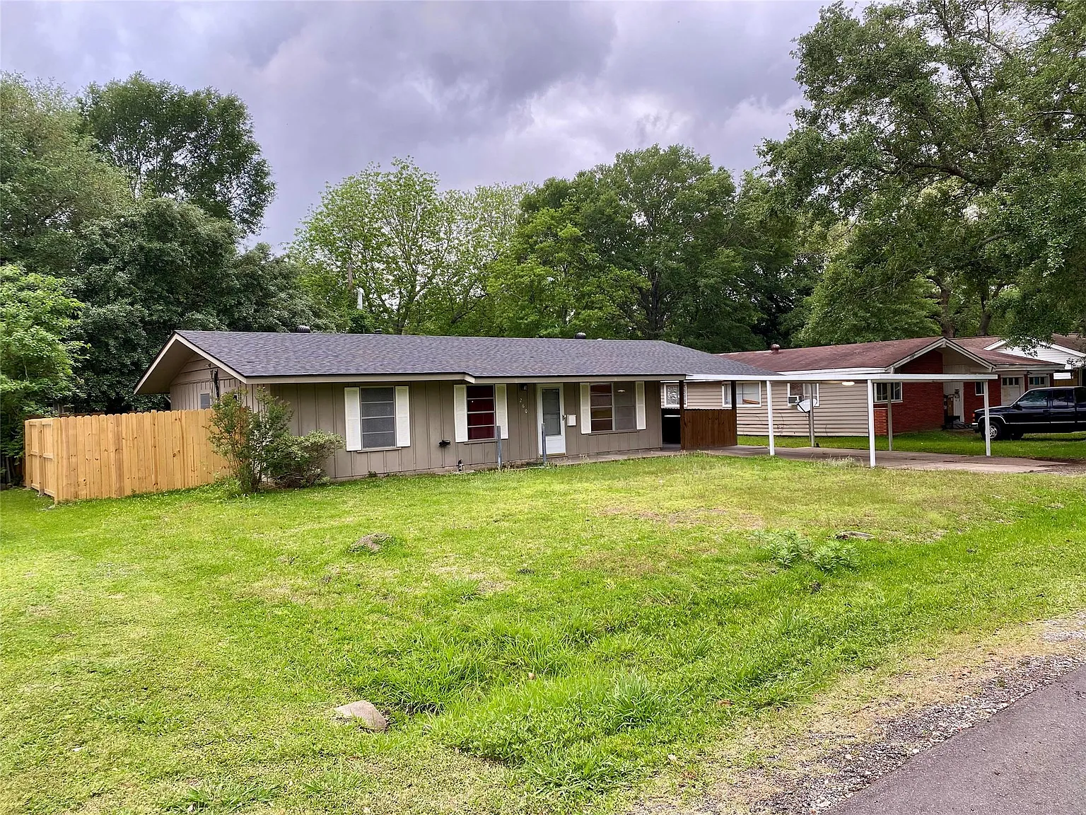3 bed, 2.0 bath, 1420 sqft, $1,995 — Photo 1