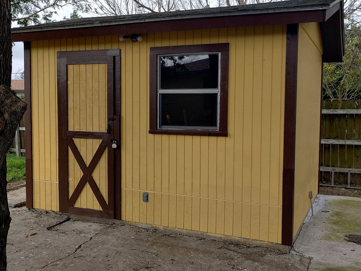 3 bed, 950 sqft, $1,300 — Photo 2