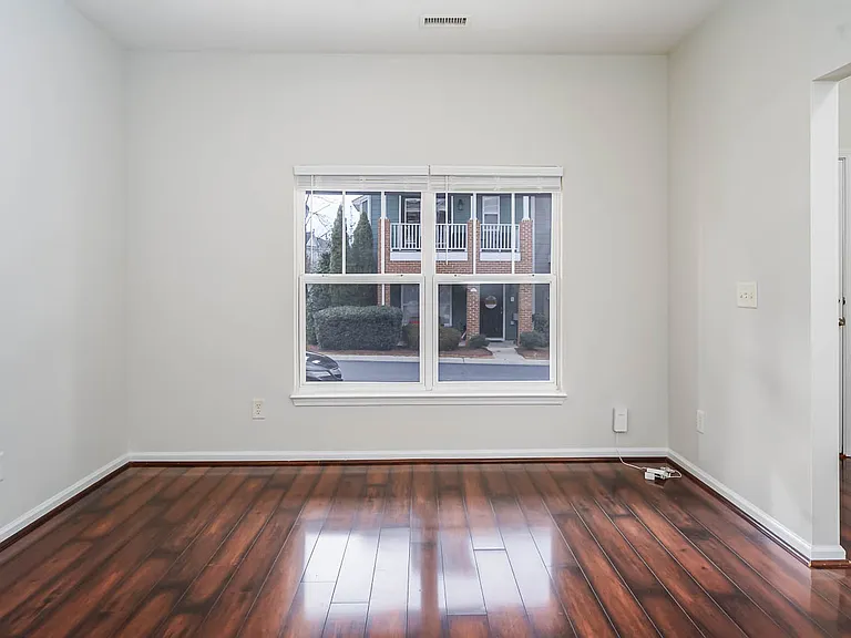 308 Kinellan Ln — Photo 4