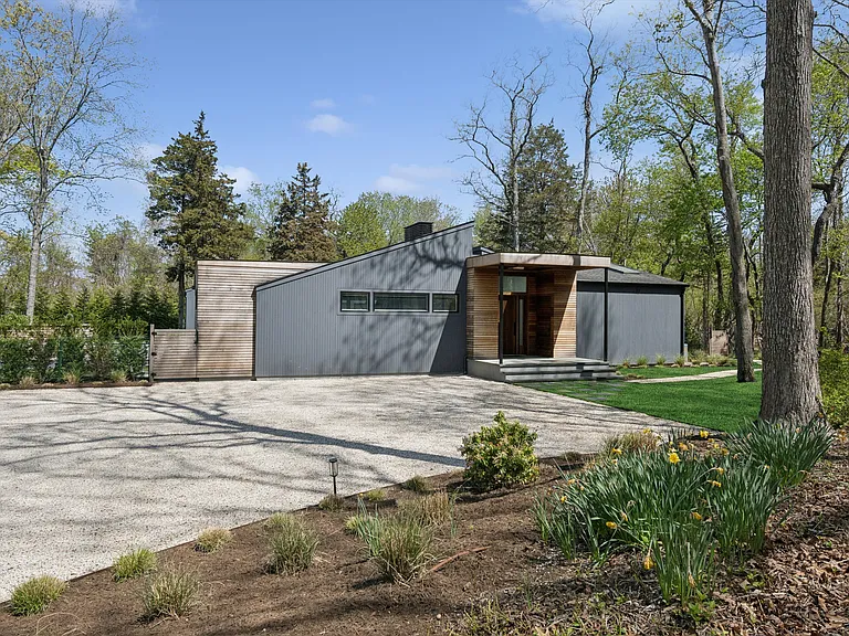 2406 Noyac Rd — Photo 23