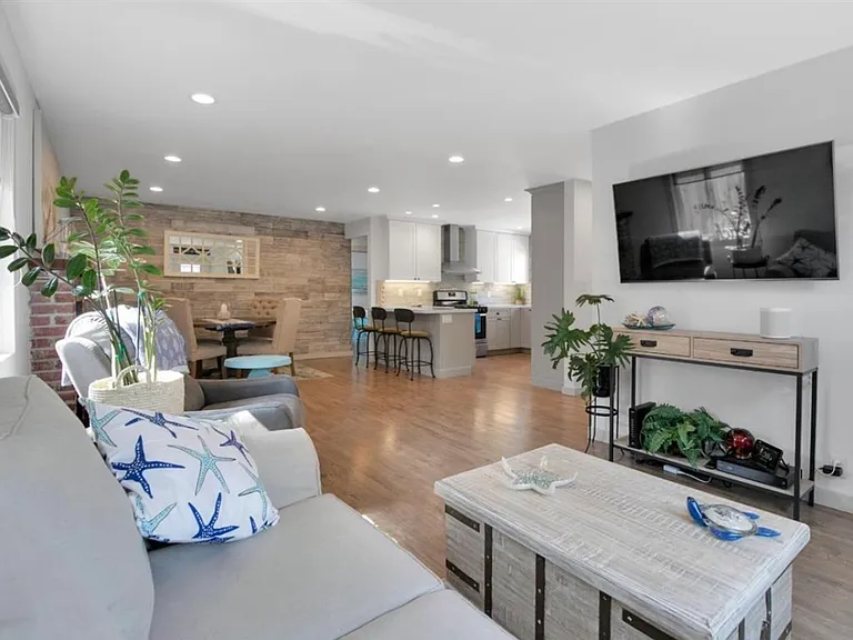 625 Marnell Ave — Photo 8