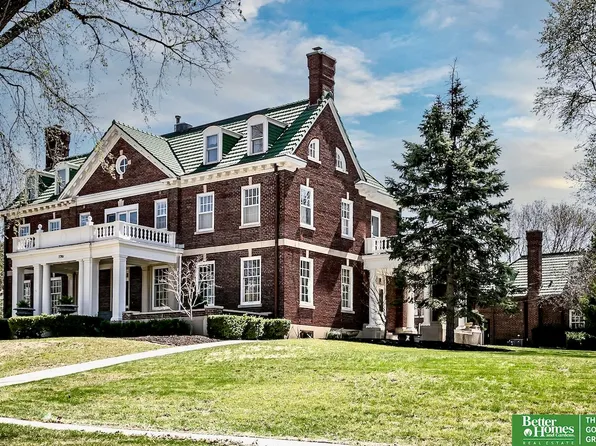 5201 Davenport St, Omaha, NE 68132