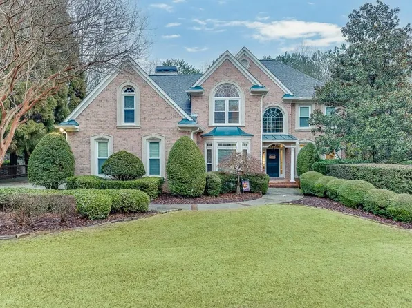 3323 Glen Devon Ln, Berkeley Lake, GA 30096