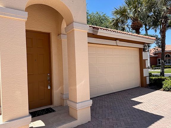 3rd image of 7140 Bergamo Way
