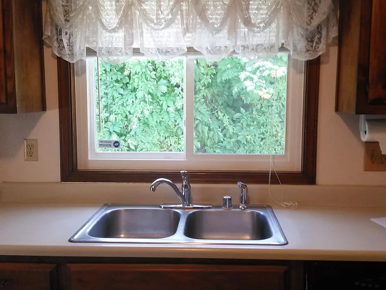 8105 Curry Ave NE — Photo 12