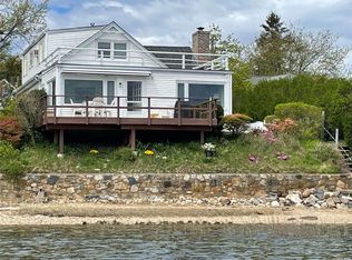 14 East Ave, Bayville, NY 11709