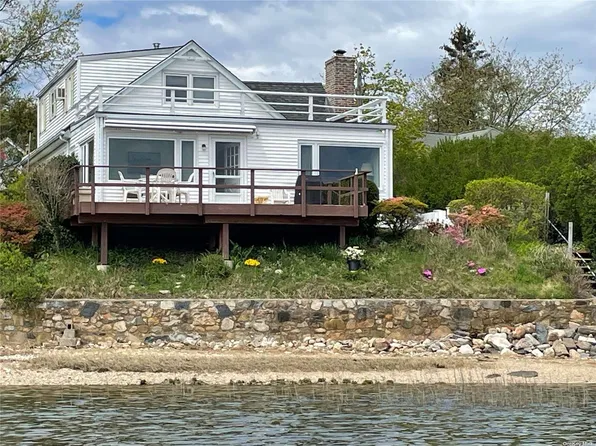 14 East Avenue, Bayville, NY 11709