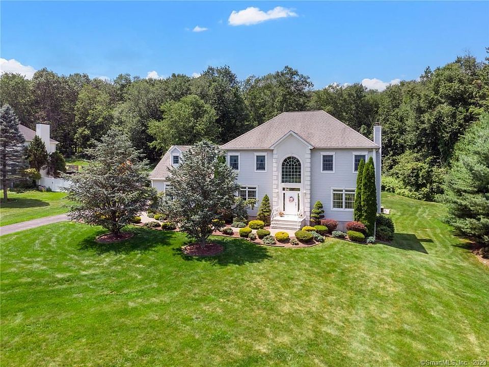 1st image of 1 Townsend Lane