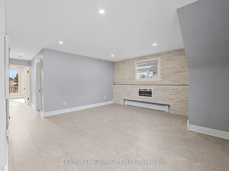 87 York St — Photo 3