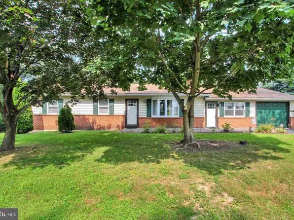 4 Ankajam Dr, Duncannon, PA 17020