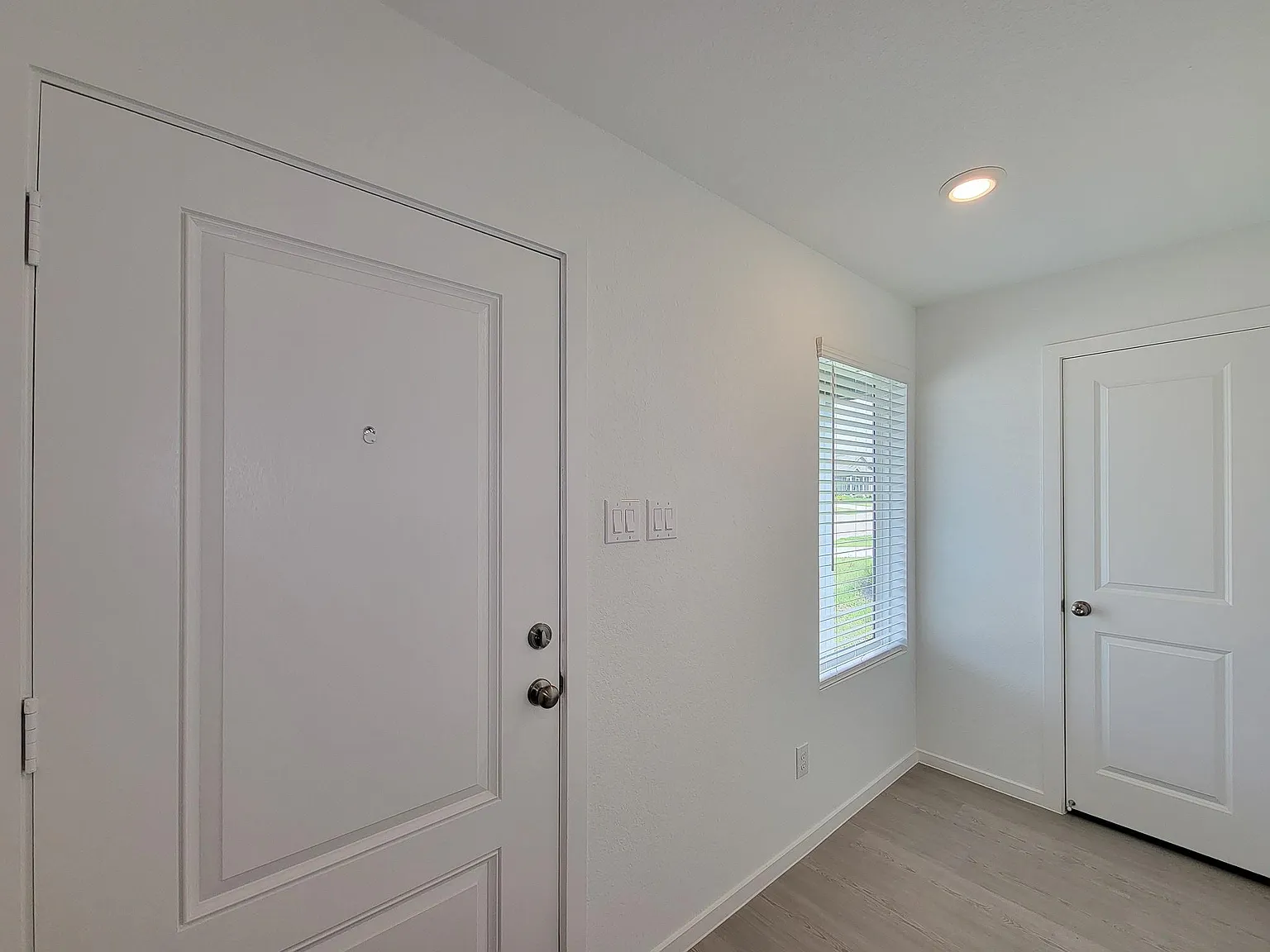 4 bed, 1891 sqft, $1,795 — Photo 3