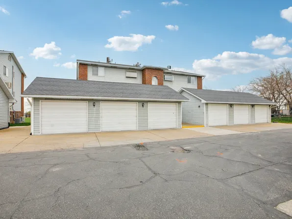 5273 S 2800 W APT 2A, Roy, UT 84067