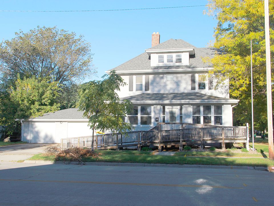 1st image of 521 N Ashland Ave