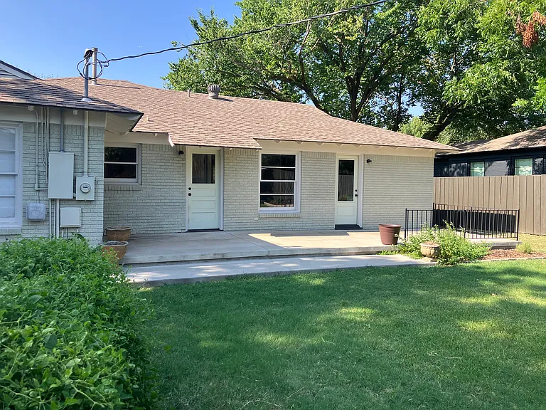 1508 Linden Dr — Photo 26