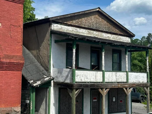 4343 Main St, Port Henry, NY 12974