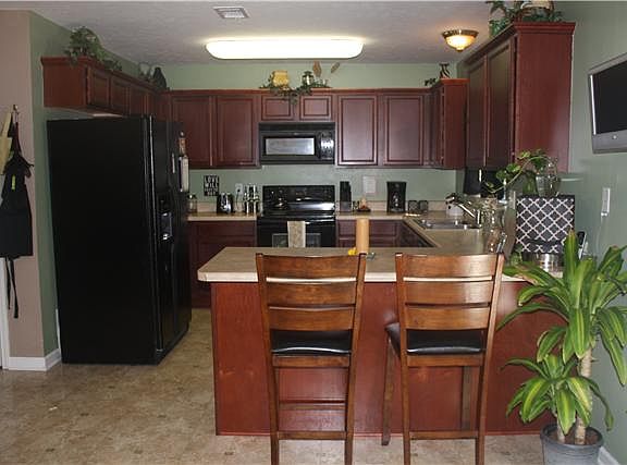4th image of 231 Neal Ave