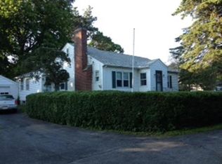 5 Crescent Pl, Shrewsbury, MA 01545