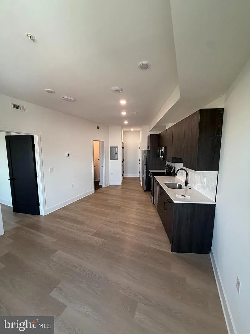 1 bed, 480 sqft, $1,550 — Photo 2