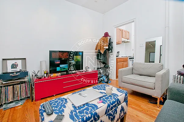 Rented by Nolita Group | media 33