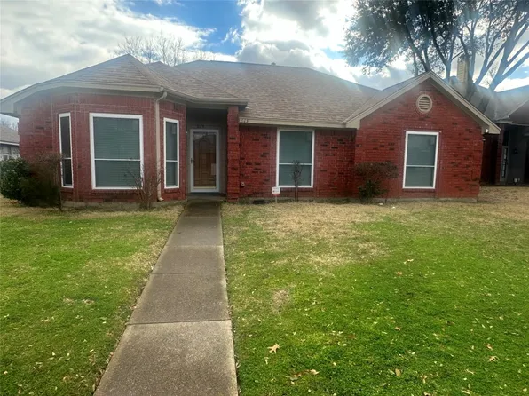 613 Atteberry Ln, Lancaster, TX 75146