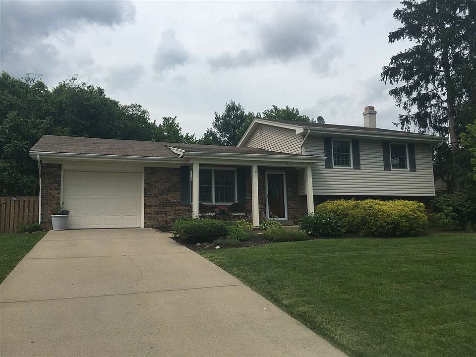 1st image of 1027 Clubhouse Dr