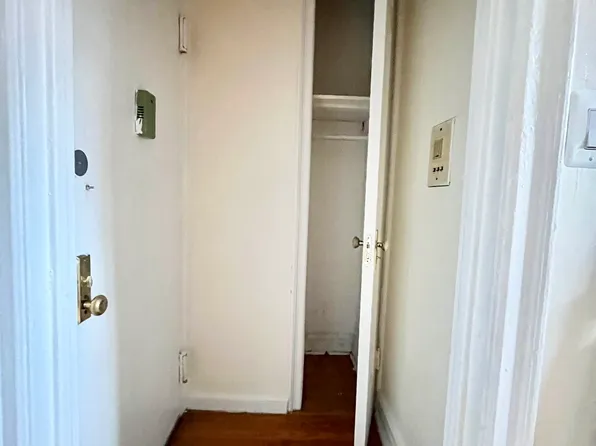 748 Saint Mark's Avenue image 9 of 10