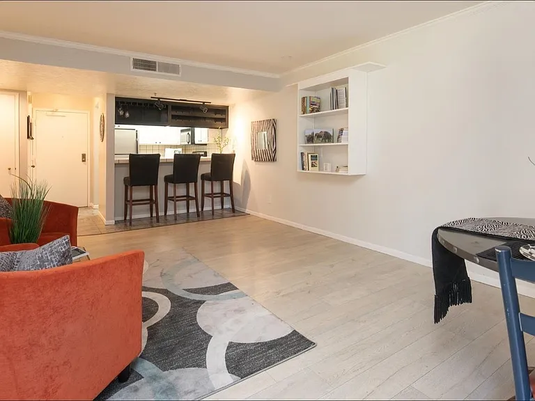 3095 Lakeside Dr #107 — Photo 18