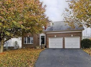 20668 Parkside Cir, Sterling, VA 20165