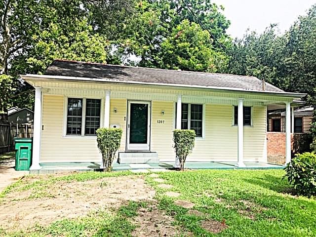 1st image of 1207 Moisant Dr