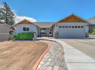 2204 SW Metolius Ct, Redmond, OR 97756
