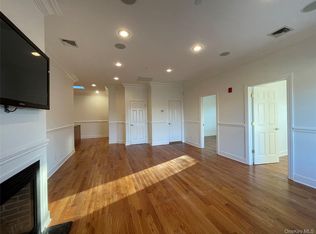 17 Green St SUITE 2C, Huntington, NY 11743