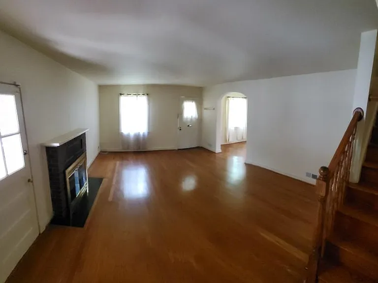 1605 N Stafford St — Photo 5