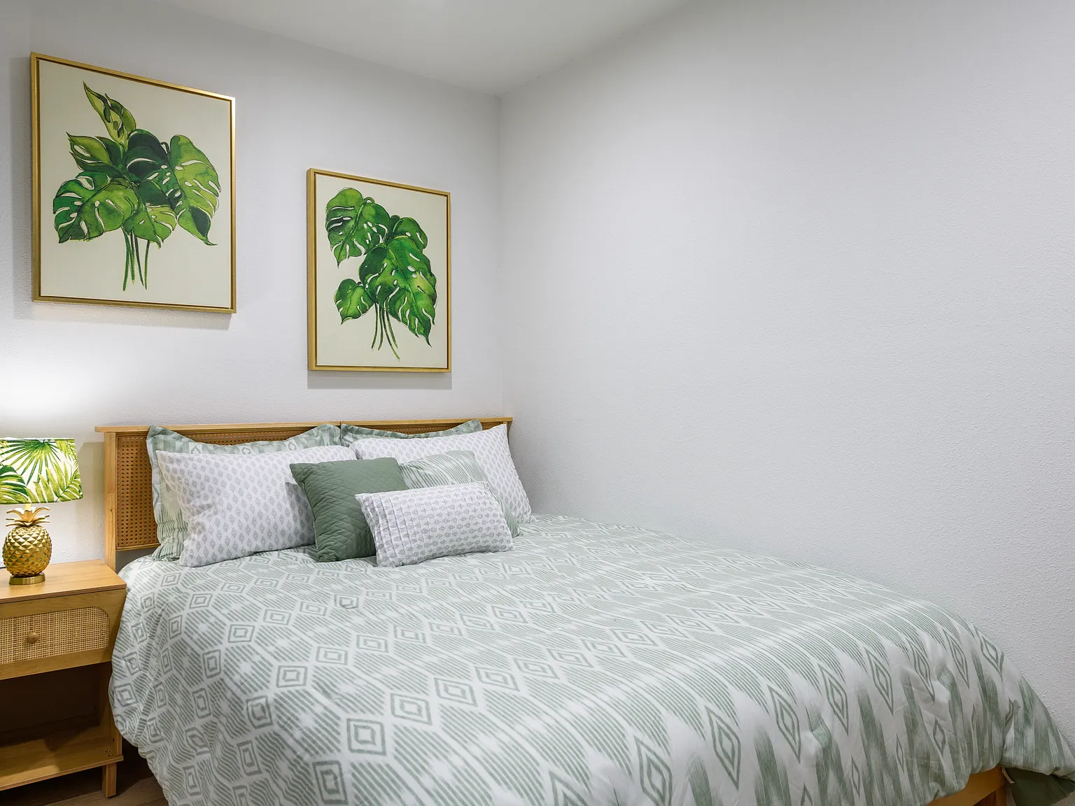 1 bed, 200 sqft, $1,800 — Photo 1