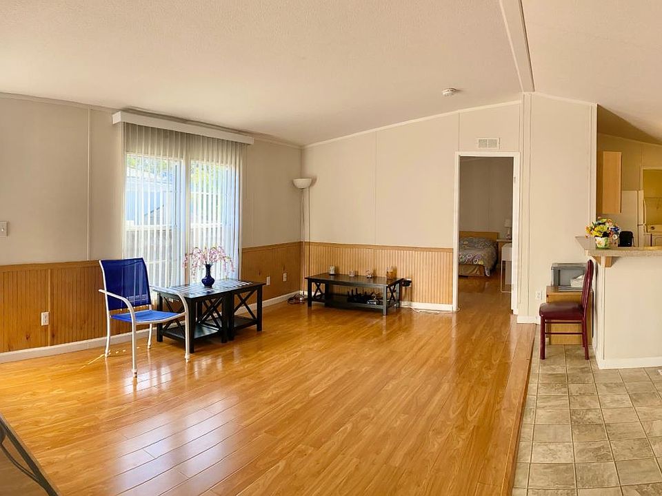 1st image of 265 El Bosque Dr #265