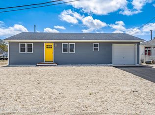 615 Fairview Ln, Forked River, NJ 08731